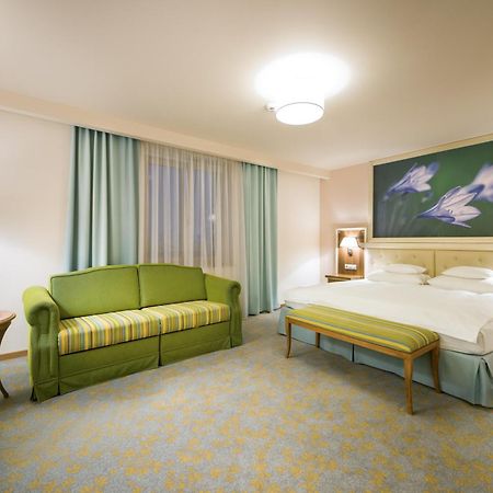 Hotel Sonnenhof Suceava Eksteriør billede