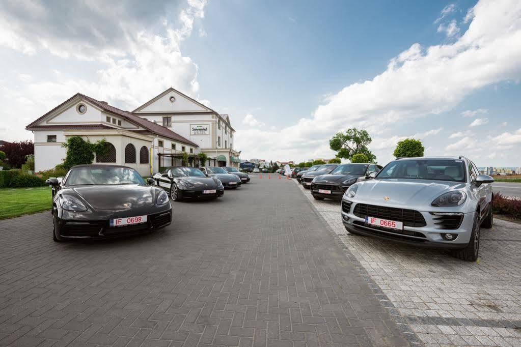 Hotel Sonnenhof Suceava Eksteriør billede